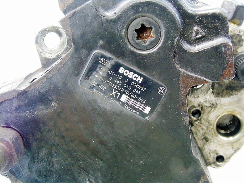 Pompa Wtryskowa 2.0 D Bmw X3 E46 E90 E91 E60 E61 E87 E91 0445010045