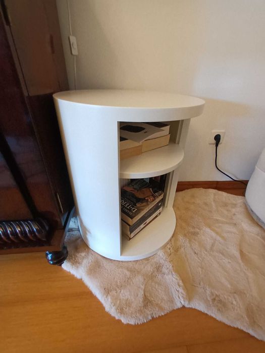 Invulgar Mesa de Apoio