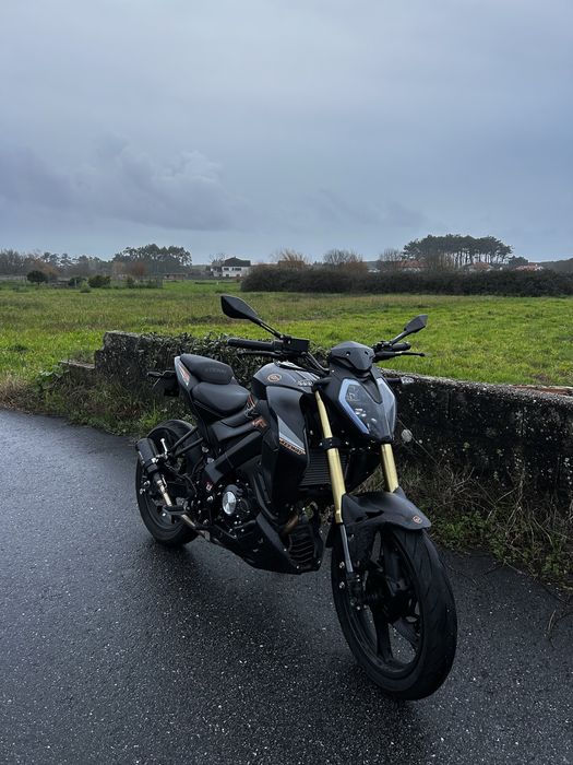 Vendo ou troco keeway rkf 125