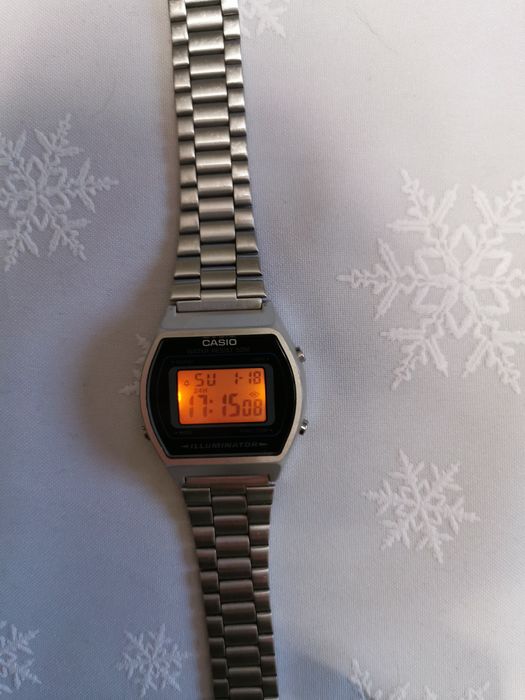 Zegarek CASIO B640W