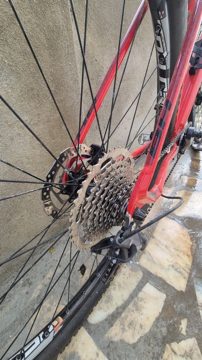 Bicicleta BTT  marca BH