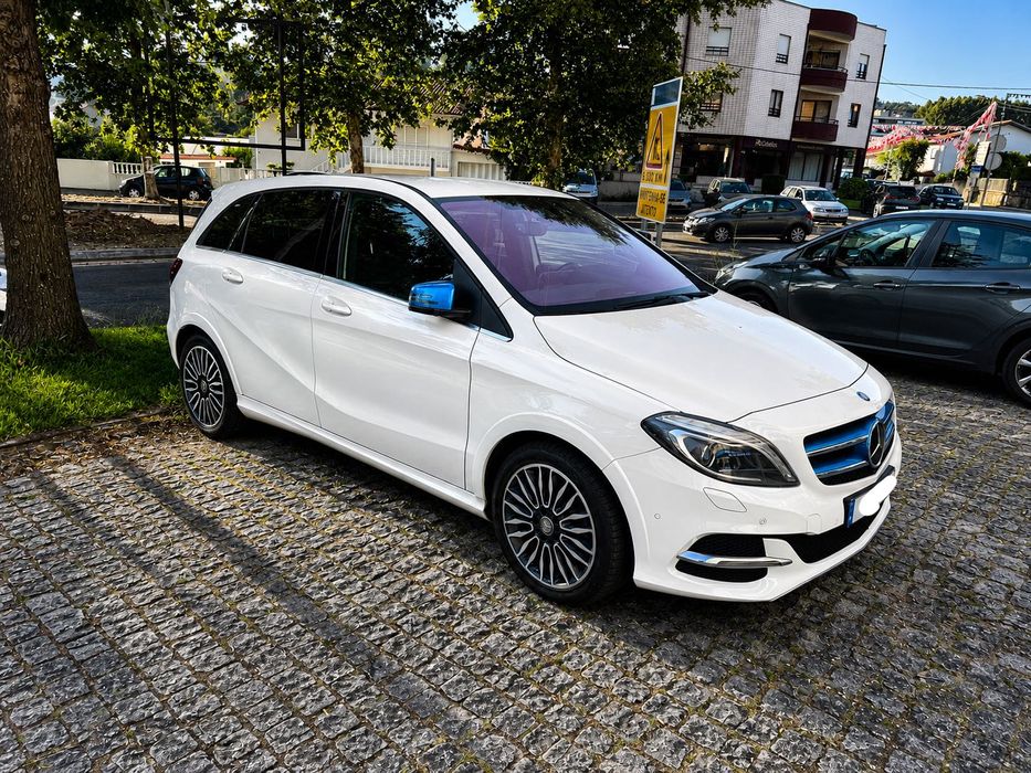 Mercedes Benz Electric Classe B | Espetacular para deslocações citadinas