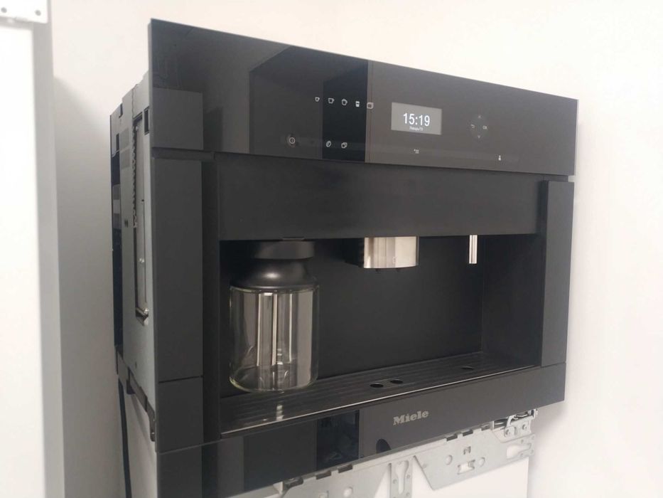 ピカピカさま Кофемашина кофеварка встраиваемая Miele CVA 6401 6405: 40 499 грн