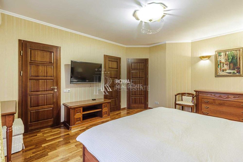 Продаж Таунхаусу 245 м2 КМ Золоті Ворота Козин Київська обл З Ремонтом