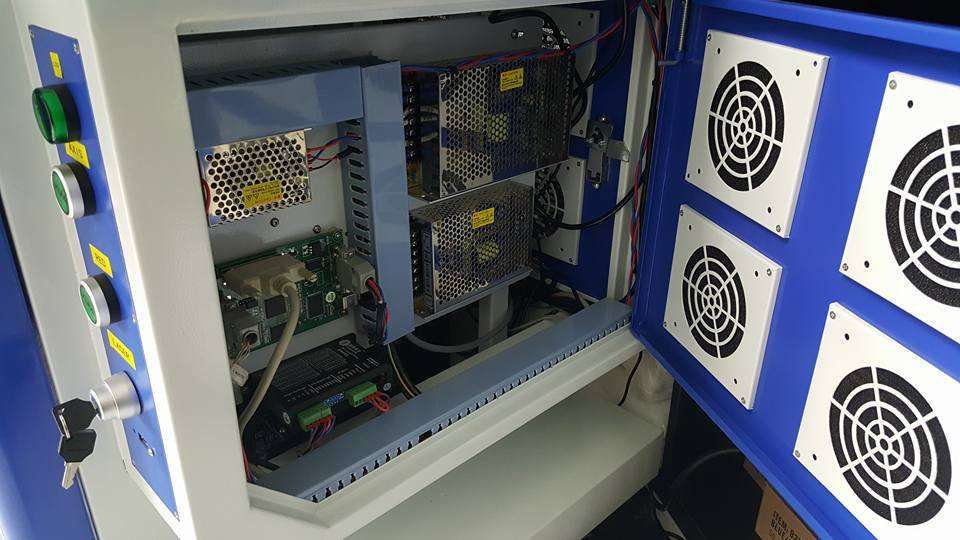 Maquina laser gravação e corte metais