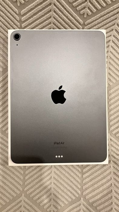 Apple iPad Air 5 M1 64GB. Ідеальний стан, повний комплект.