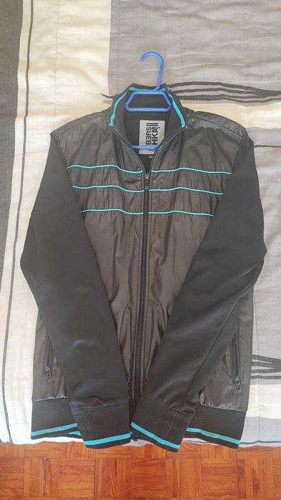 Casaco Bershka Preto e Azul