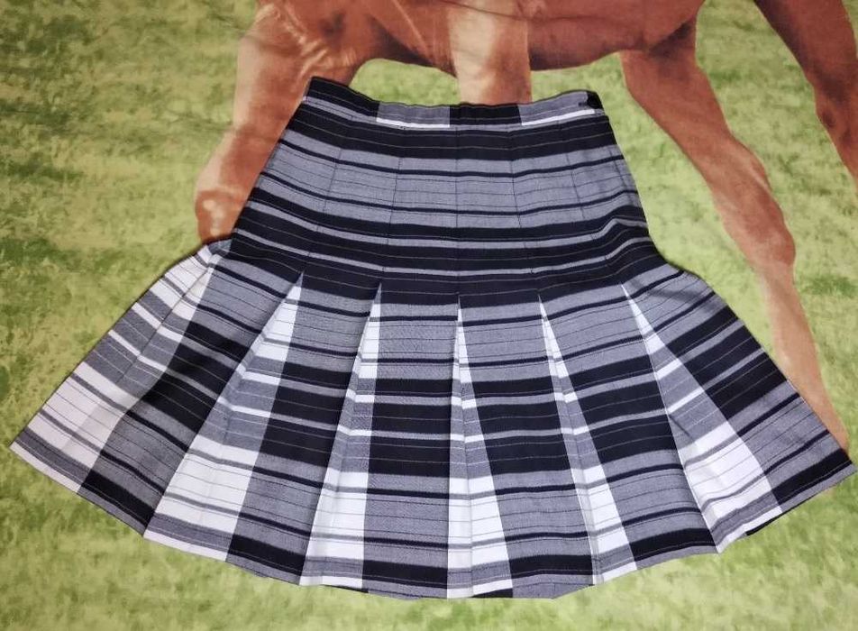 Женская юбка серая с черным в полоску юбка в складки с шерстью 45% XS