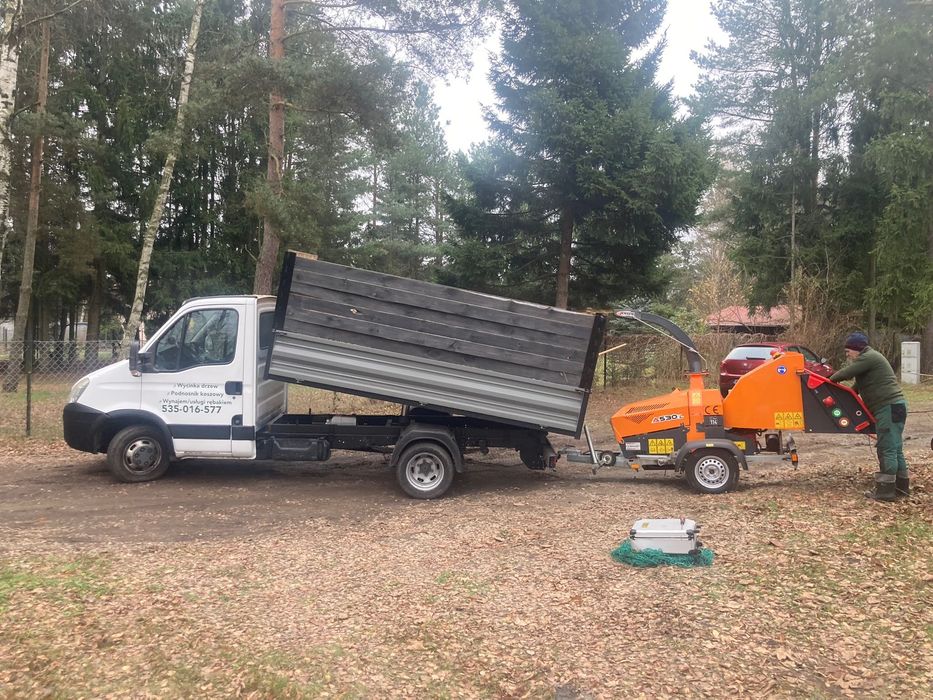 Wynajem/Usługi rębakiem Wycinka drzew Podnośnik koszowy 22m