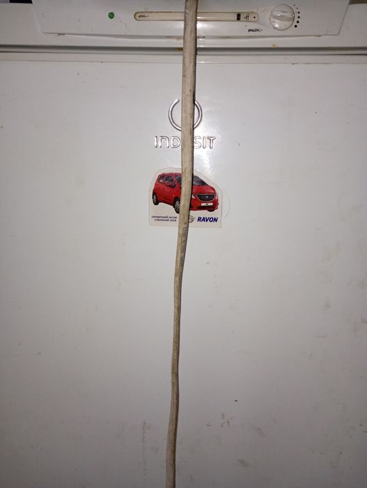 Продам холодильник Индеззит