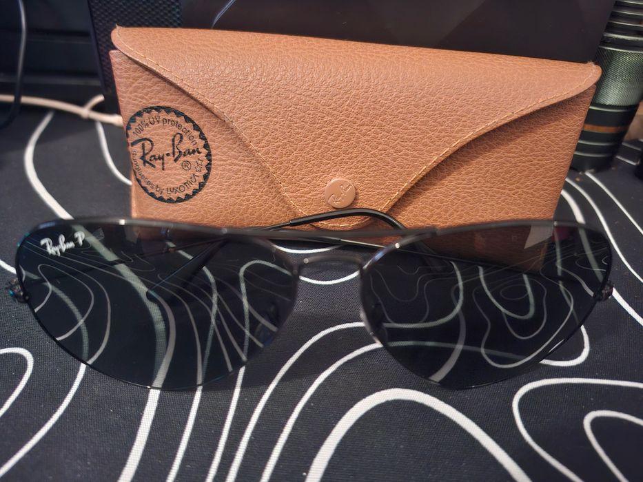 Óculos Ray-Ban Aviator, a versão Total Black Polarized