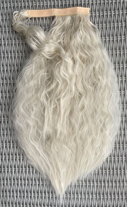 Premium Ultra włosy doczepiane, platynowy blond, kucyk, fale 138.