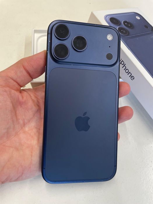 iPhone 17 Pro Max Deep Blue 256Gb c/garantia