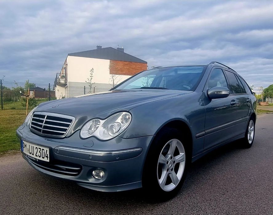 Mercedes-Benz Klasa C 3,0 benzyna automat full opcja
