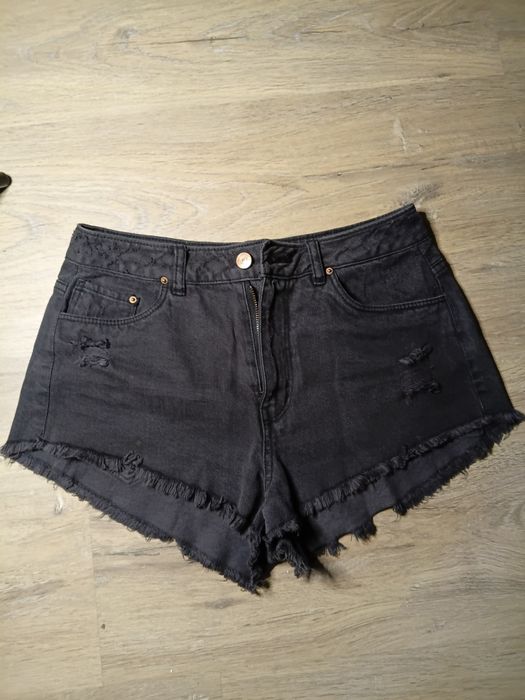 Продам шорти xs.