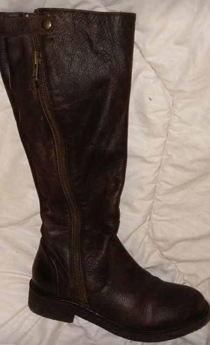Чоботи жіночі високі шкіряні р.39