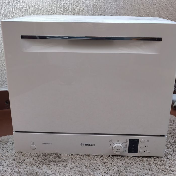 Máquina de Lavar Loiça pequena