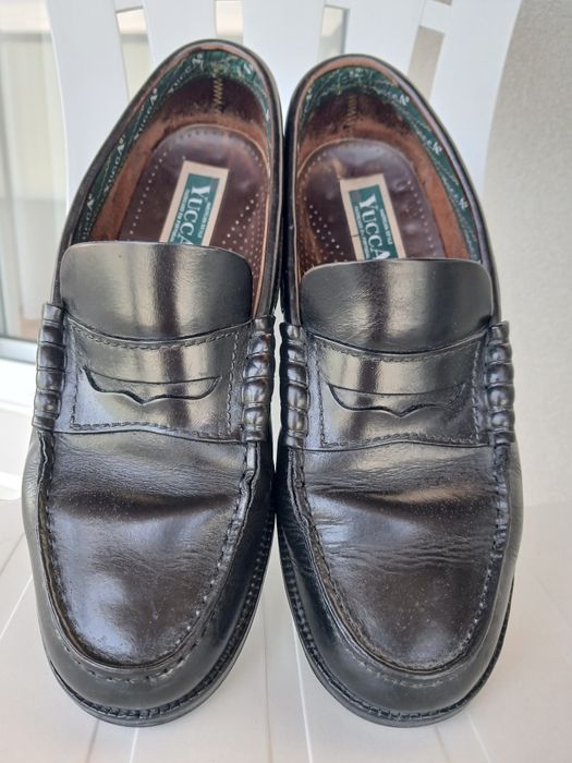 Sapatos pretos homem