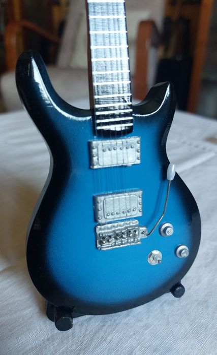 Guitarras Miniaturas *NOVAS*