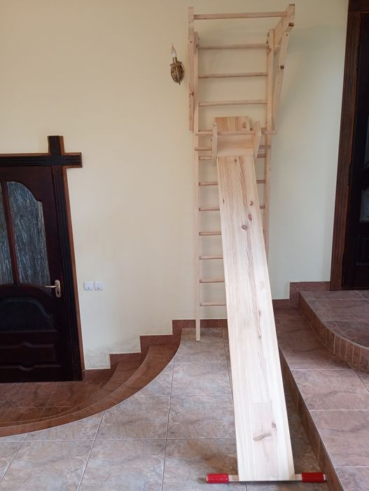 Шведська стінка з дошкою євмінова