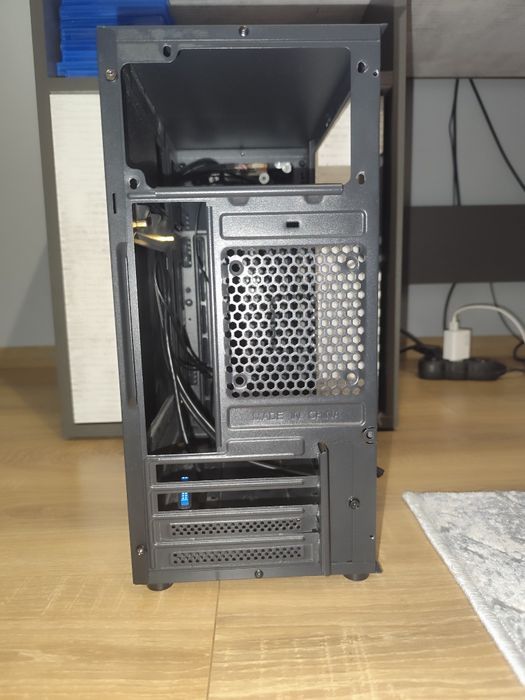 Odbudowa do komputera Krux Astro