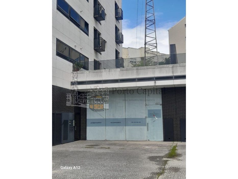 Excelente Loja Com 205 M2 Em Matosinhos Junto Ao Metro Para Qualque...
