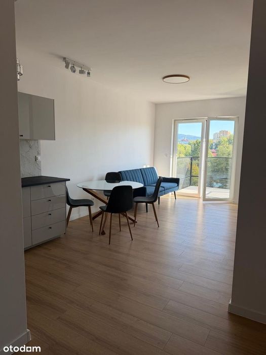 Mieszkanie dwuosobowe przy centrum Bielska 37,5m2 z dużym balkonem