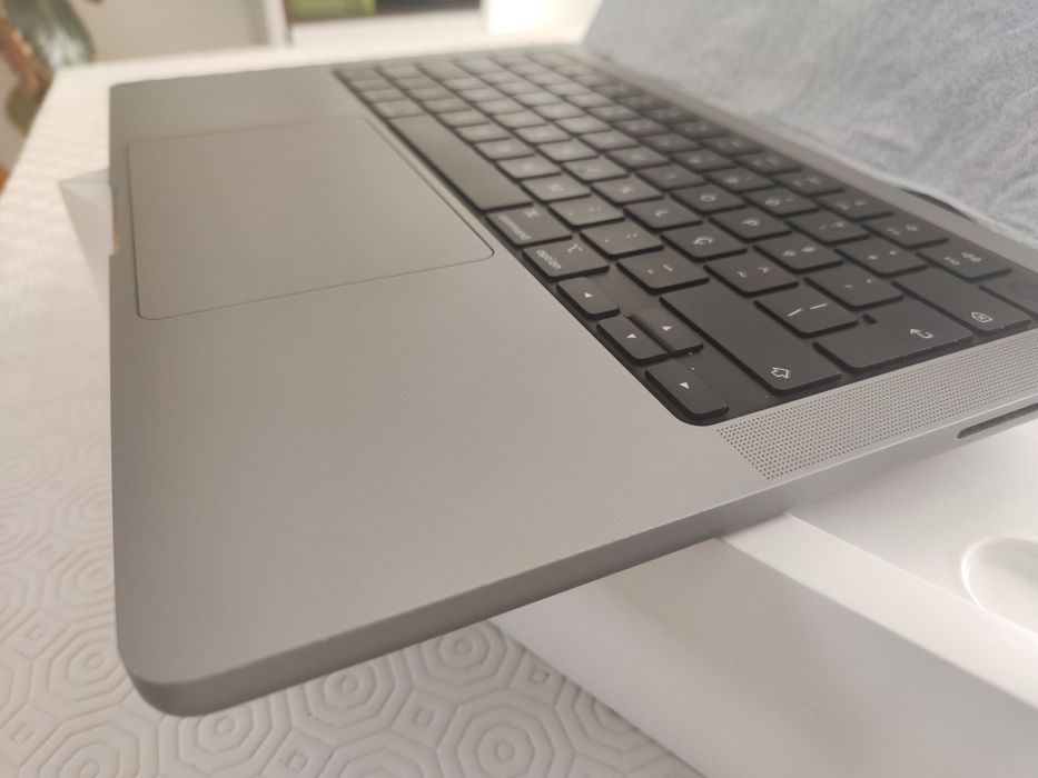 MacBook Pro 14” (2021) – Apple M1 Pro