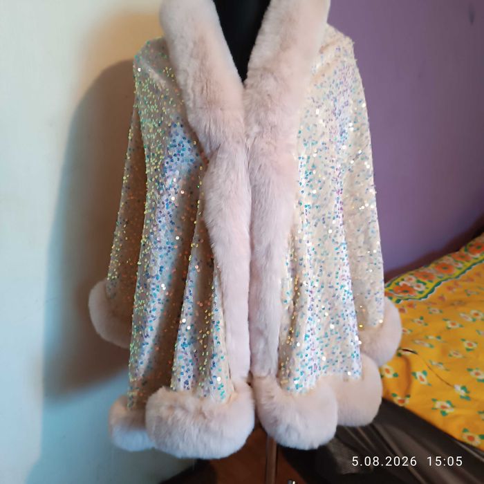 Nowe piękne Ponczo