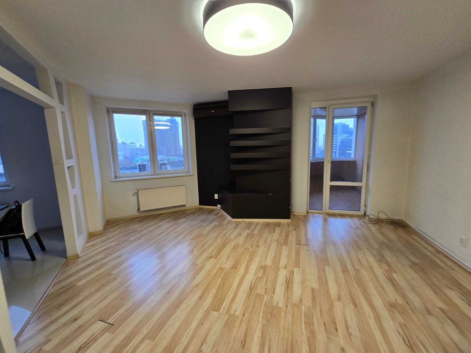 Вільна! Від власника! Продаж 4-к квартири вул. Раїси Окіпної 4. 5 пов.