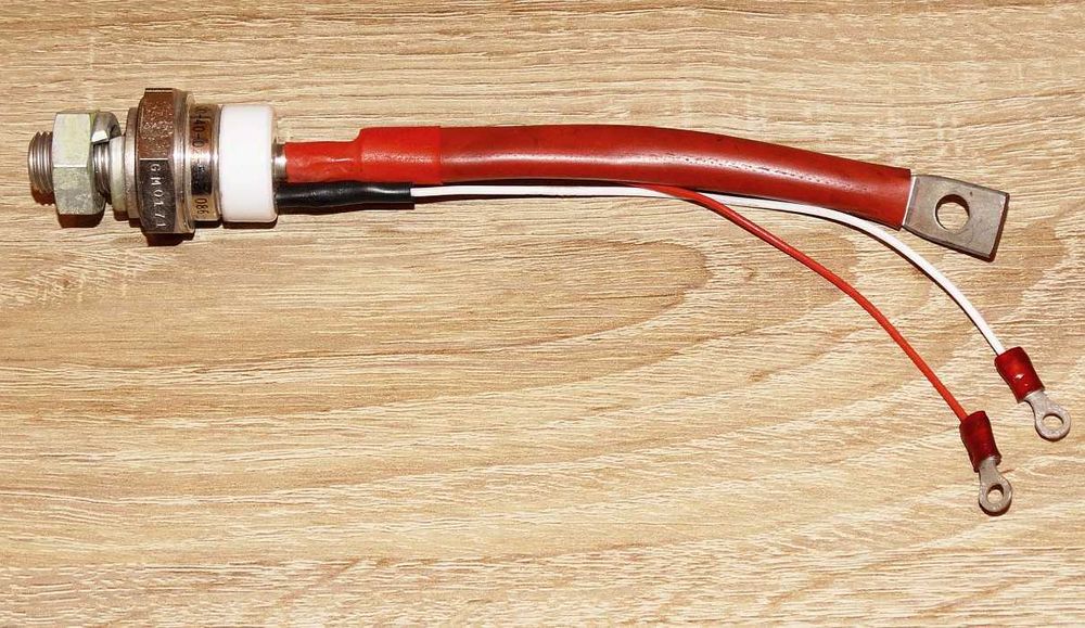 Tyrystor typu T 00\40\02\502 UNITRA LAMINA 40 A / 200 V nowy RETRO PRL