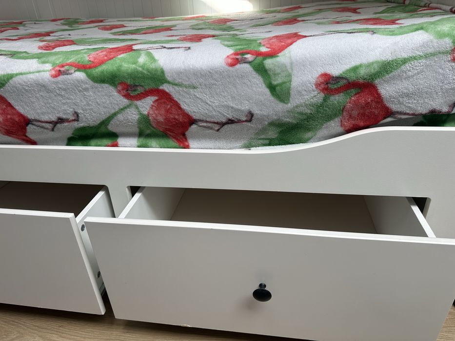 Leżanka z 3 szufladami