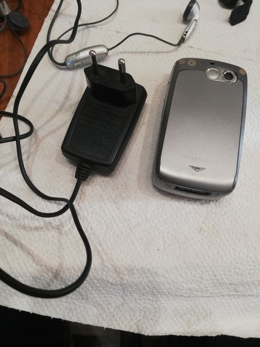 Kultowy Sony Ericsson z1010 ładowarka nowa bateria gratis