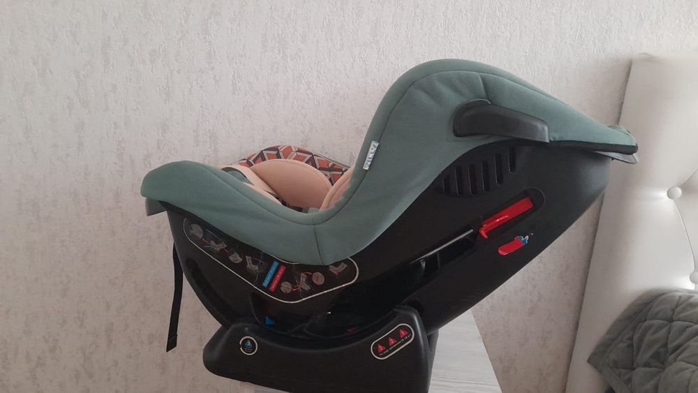 Продам дитяче авто-крісло Tilly Corvet