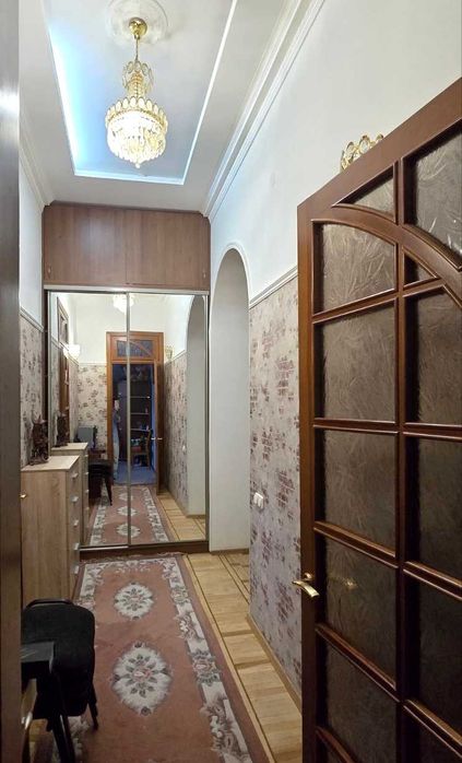 Продам 4 комнатную квартиру в Приморском районе с АГВ. Проспект Шевченко / Пироговская