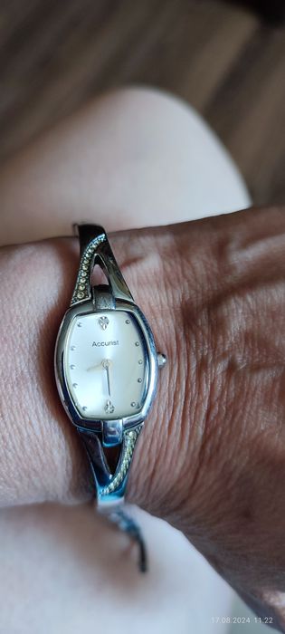 Продам наручні годинники.