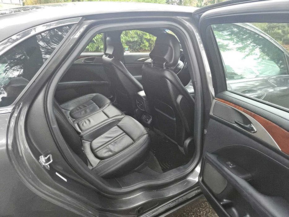 Lincoln MKZ      2017