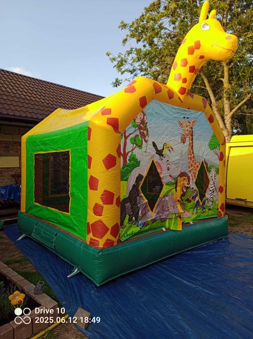 dmuchany plac zabaw dla dziecka