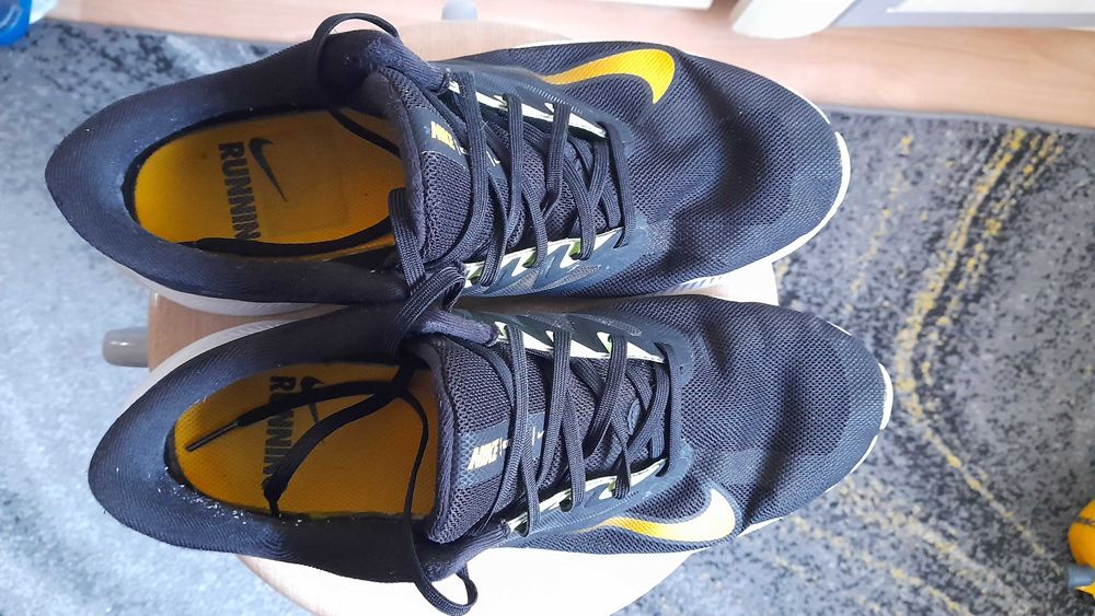 Nike Quest 3 buty do biegania r. 45