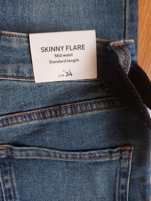 Жіночі джинси кльош C&A