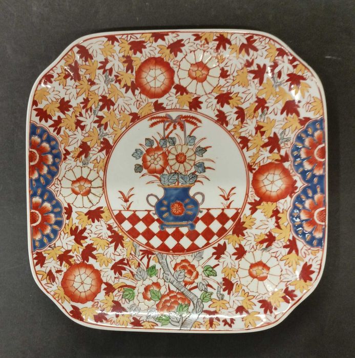 Grande Covilhete de cerâmica japonesa com motivo imari