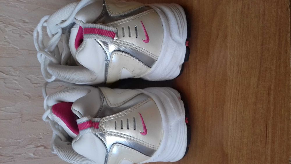 Buty damskie Nike 37.5