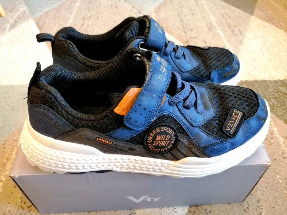 Adidasy chłopięce na rzep 38.