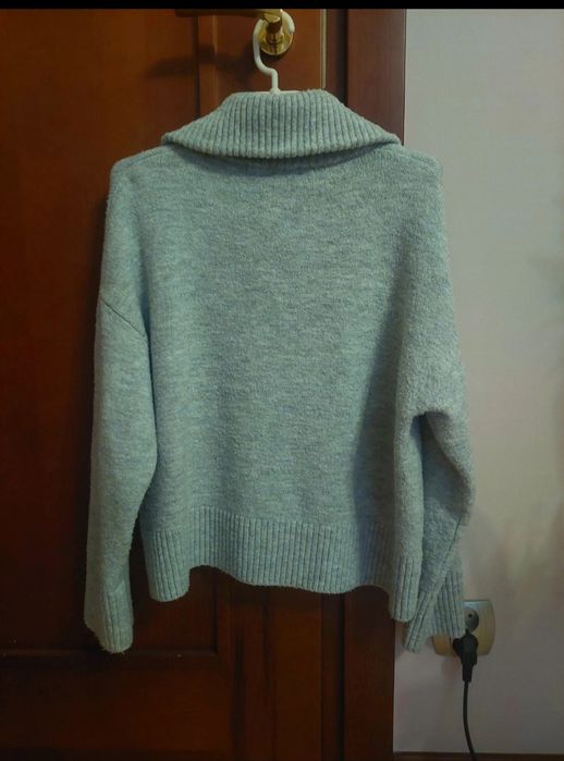 Ciepły sweter bershka
