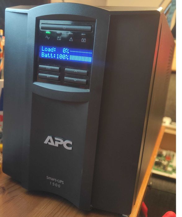 APC Smart-UPS 1500