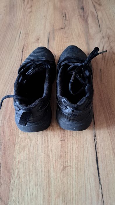 Buty Reebok czarne 38.5