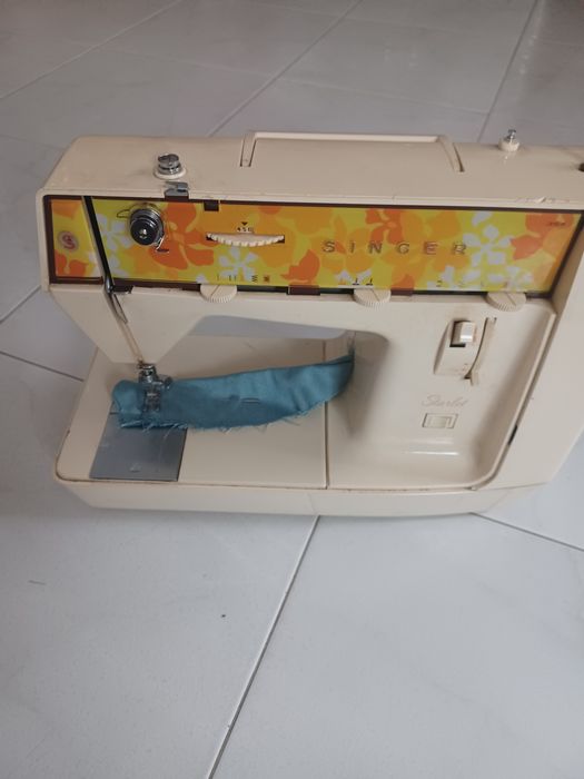 Máquina de costura Singer