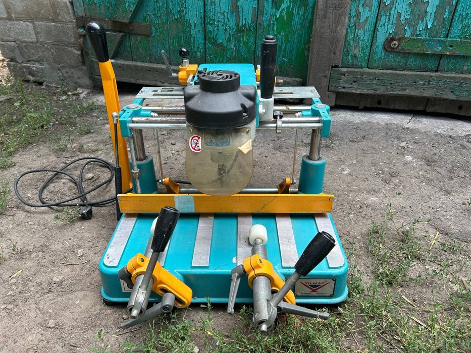 Yilmaz. Портативний  копіювально-фрезерний верстат Yilmaz FR 222.