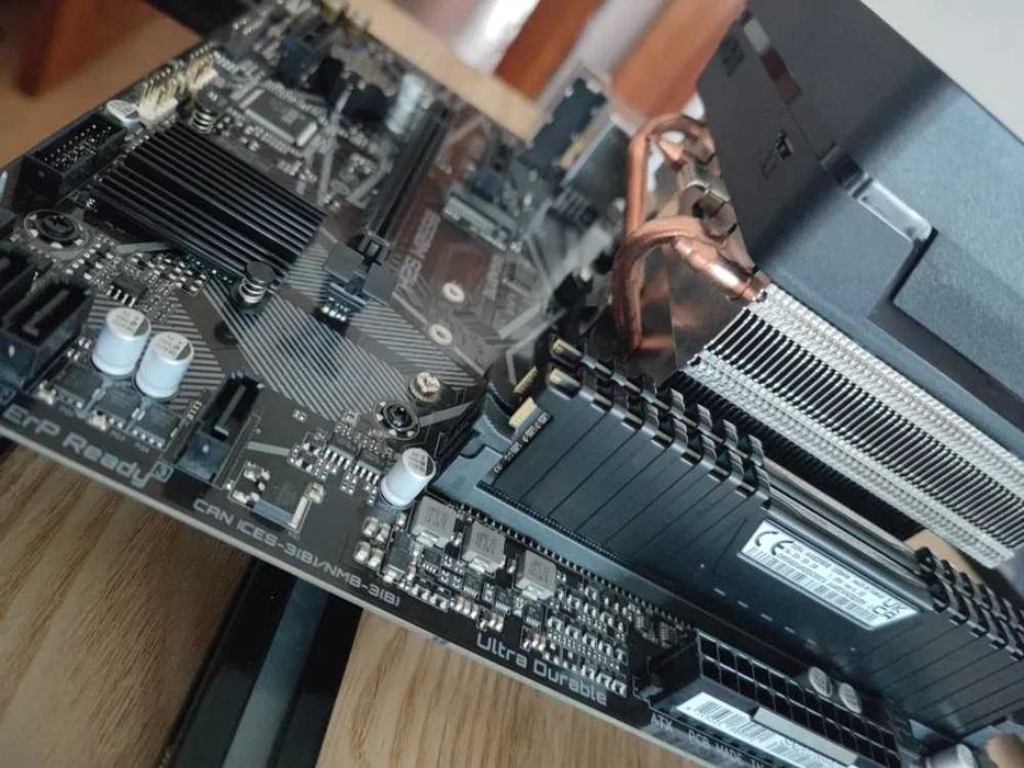 Bundle RYZEN 9 5900X + Gigabyte 550S2H + 16GB RAM Corsair