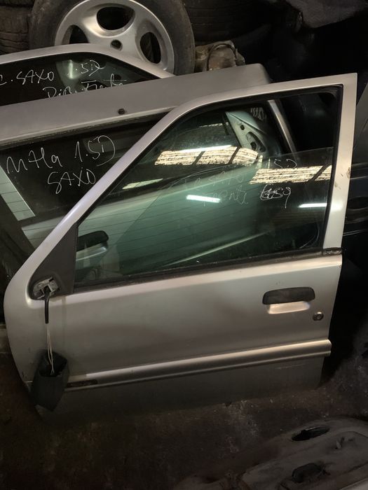 Porta frente esquerda citroen SAXO 1999/2002